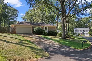 108 Longstreet Dr, Greer, SC 29650 - Photo 2