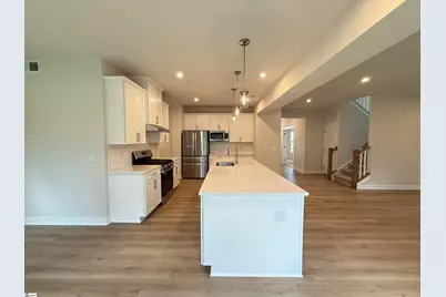 747 Vestrella Road, Greenville, SC 29605 - Photo 8