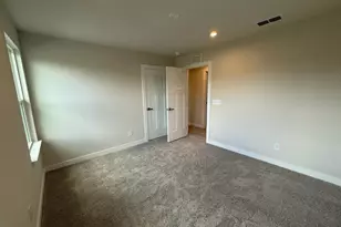 747 Vestrella Rd, Greenville, SC 29605 - Photo 18