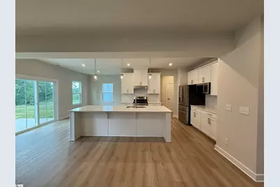 747 Vestrella Road, Greenville, SC 29605 - Photo 6