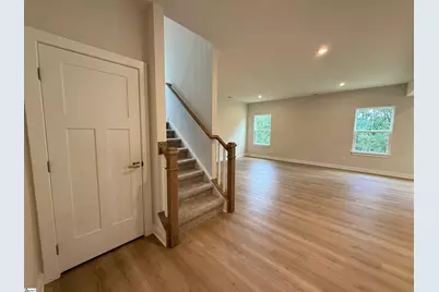 747 Vestrella Road, Greenville, SC 29605 - Photo 4
