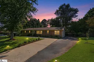 223 Ferndale Dr, Boiling Springs, SC 29316 - Photo 2