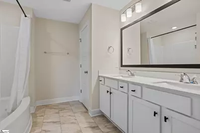 324 Hollenbeck Place, Greenville, SC 29607 - Photo 4