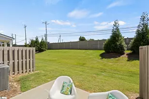 324 Hollenbeck Pl, Greenville, SC 29607 - Photo 6