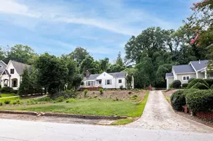 19 Hindman Dr, Greenville, SC 29609 - Photo 10