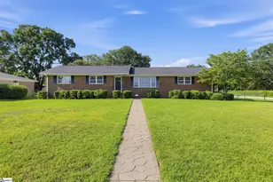 300 Drury Ln, Mauldin, SC 29662 - Photo 2