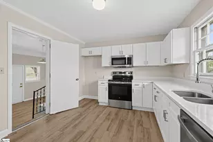 300 Drury Ln, Mauldin, SC 29662 - Photo 8