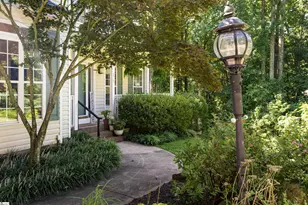 216 Holly Ln, Greer, SC 29651 - Photo 2