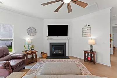 649 Columbus Circle, Simpsonville, SC 29680 - Photo 6