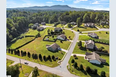 1 Hawkcrest Court, Travelers Rest, SC 29690 - Photo 6