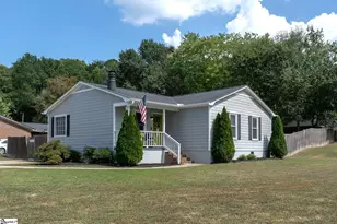 10 Meadowview Dr, Taylors, SC 29687 - Photo 1