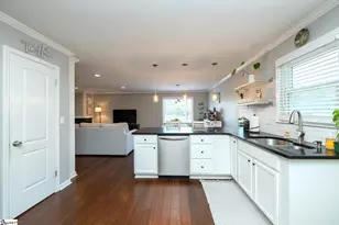 10 Meadowview Dr, Taylors, SC 29687 - Photo 10