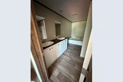 221 Helen Street, Clinton, SC 29325 - Photo 10