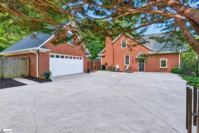 131 Woodridge Drive, Spartanburg, SC 29301 - Photo 2