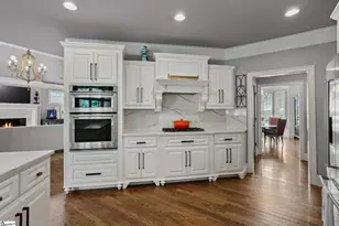 103 Norman Pl, Greenville, SC 29615 - Photo 6