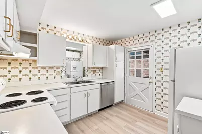 925 Cleveland Street #Unit 124, Greenville, SC 29601 - Photo 16