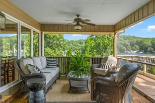 1522 W Lakeshore Dr, Landrum, SC 29356 - Photo 14