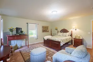 646 Gum Springs Rd, Taylors, SC 29688 - Photo 16