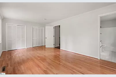 210 Lakeview Drive, Seneca, SC 29672 - Photo 6