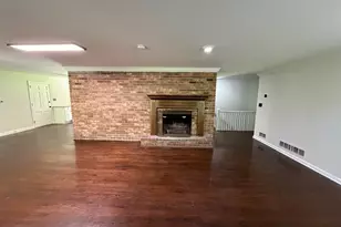 210 Lakeview Dr, Seneca, SC 29672 - Photo 12