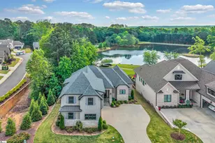 201 Chestnut Pond Ln, Simpsonville, SC 29681 - Photo 2