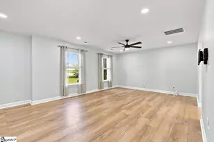 407 Flanders Ct, Greenville, SC 29607 - Photo 4