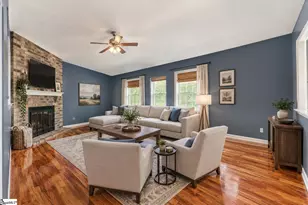 111 Roberts Hill Dr, Taylors, SC 29687 - Photo 2