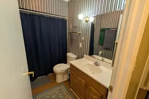 302 Caldwell St, Campobello, SC 29322 - Photo 18