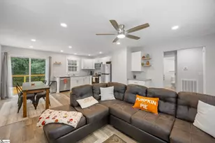 17 Cardinal Dr, Taylors, SC 29687 - Photo 10