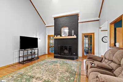 102 Chestnut Hill, Laurens, SC 29360 - Photo 8