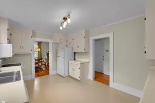 327 W Prentiss Ave, Greenville, SC 29605 - Photo 14