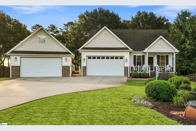 104 N Windy Point, Townville, SC 29689 - Photo 1