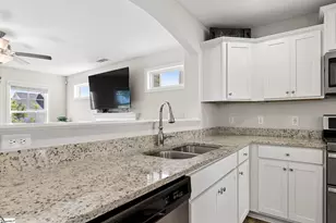 14 Steeds Gln Rd, Piedmont, SC 29673 - Photo 8