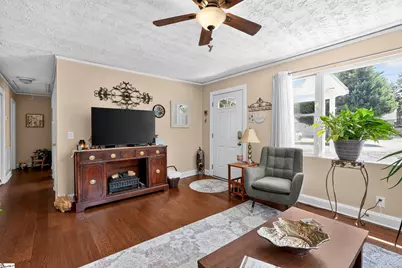 37 Crestmore Drive, Greenville, SC 29611 - Photo 2