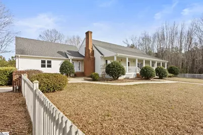 414 Giggle Drive, Laurens, SC 29360 - Photo 2