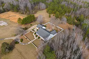 414 Giggle Dr, Laurens, SC 29360 - Photo 32