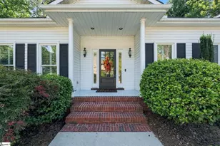 305 Beckworth Dr, Taylors, SC 29687 - Photo 2