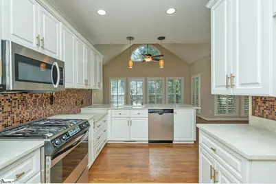 305 Beckworth Drive, Taylors, SC 29687 - Photo 14