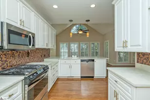 305 Beckworth Dr, Taylors, SC 29687 - Photo 14