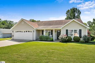 420 Lily Pond Ln, Taylors, SC 29687 - Photo 2