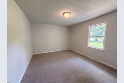 404 W Yellow Wood Drive, Simpsonville, SC 29680 - Photo 4