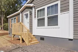 438 Berry Shoals Rd, Duncan, SC 29334 - Photo 4