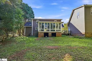 301 Mountain View Ct, Greenville, SC 29611 - Photo 4