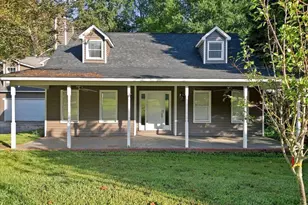 301 Mountain View Ct, Greenville, SC 29611 - Photo 2