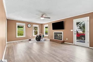 301 Mountain View Ct, Greenville, SC 29611 - Photo 6