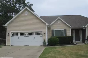 205 Fairhaven Dr, Greer, SC 29651 - Photo 2