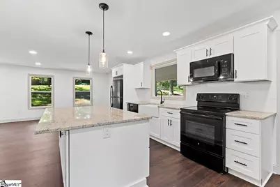 407 Beechwood Circle, Greenwood, SC 29646 - Photo 8