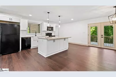 407 Beechwood Circle, Greenwood, SC 29646 - Photo 6