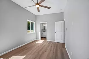 35 Henry St, Greenville, SC 29605 - Photo 32