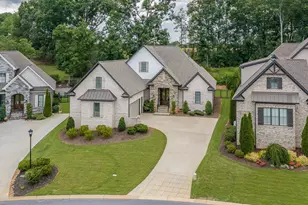 124 Chestnut Pond Ln, Simpsonville, SC 29681 - Photo 2